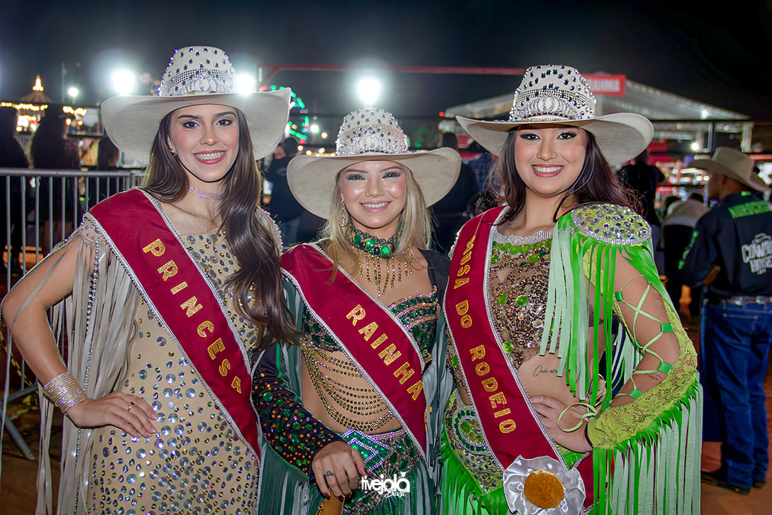 Camaru 2025 Rodeio etapa mundial PBR show com George Henrique e Rodrigo